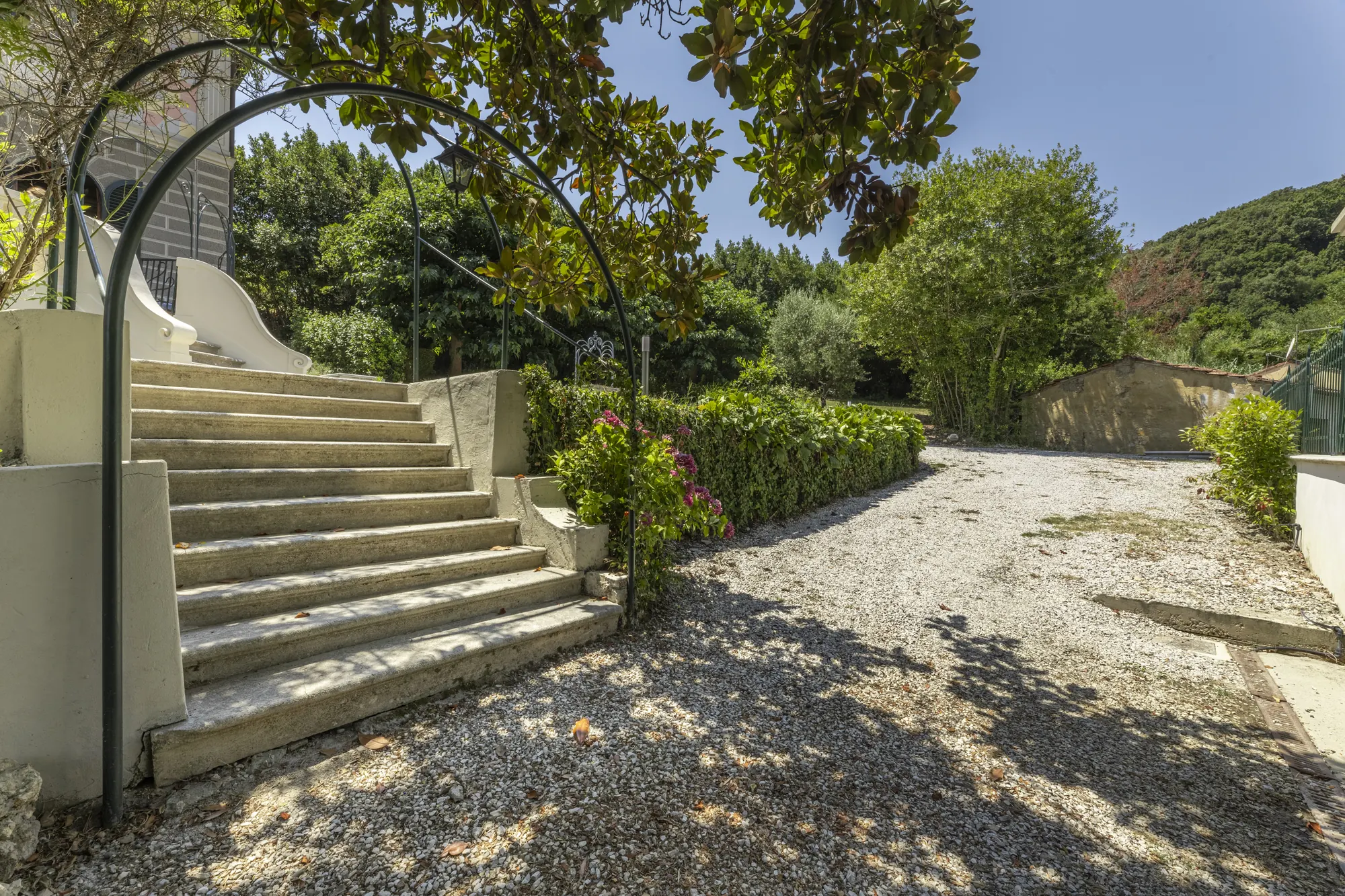 02-22-facciata-esterni-piscina-14a7655-hdr