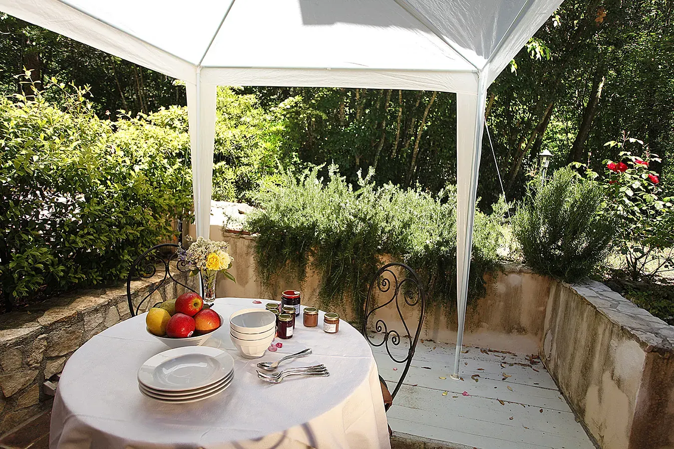 08-29-terrazza-patio-colazione-1