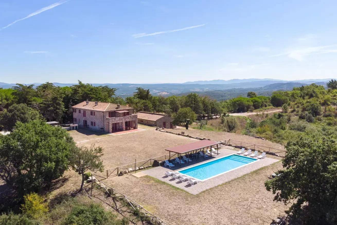 10-23-le-scuderie-piscina-panoramica