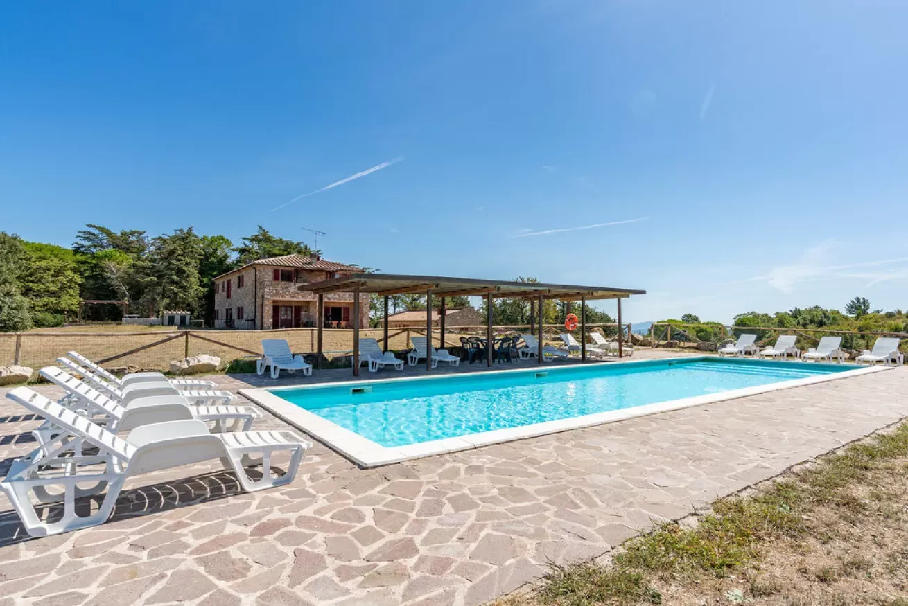 12-14-la-guardia-piscina-lettini
